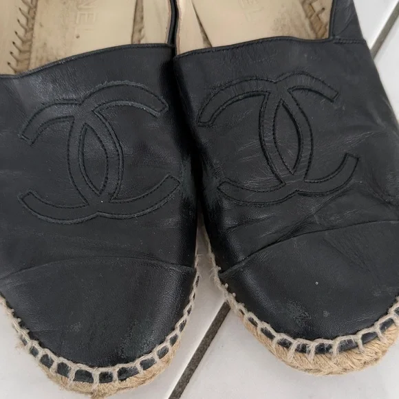 CHANEL Black and Tan Espadrilles - Picture 4 of 11